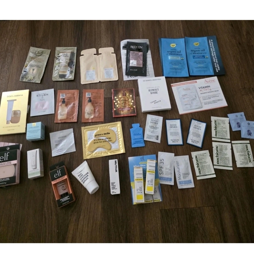Women Skincare Samples  LOT